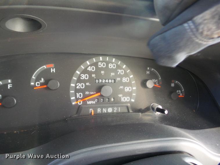 image for item AY9610 2003 Ford Econoline E450 Thomas shuttle bus