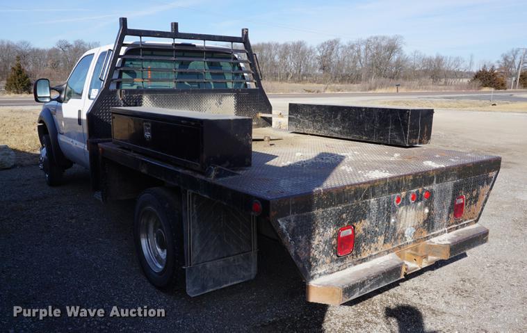 image for item DB0378 2005 Ford F450 Super Duty flatbed truck