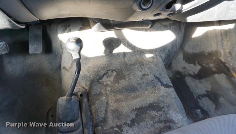 image for item DB0378 2005 Ford F450 Super Duty flatbed truck