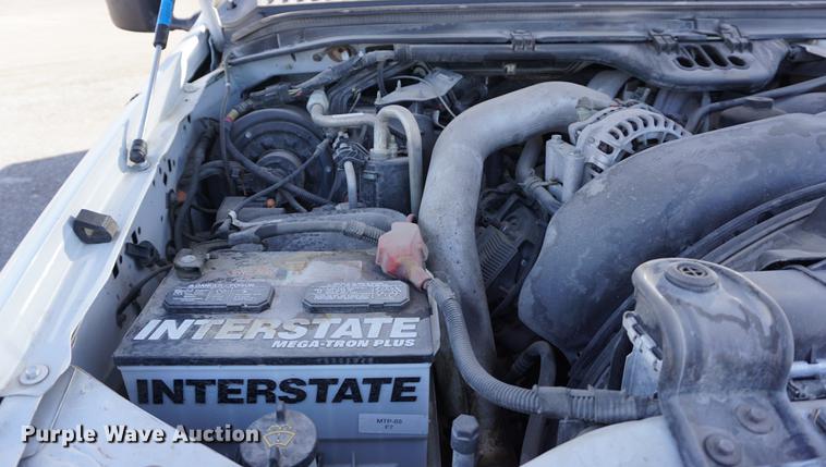 image for item DB0378 2005 Ford F450 Super Duty flatbed truck