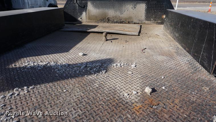 image for item DB0378 2005 Ford F450 Super Duty flatbed truck