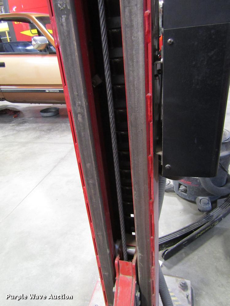 image for item DB1240 Hunter L441 alignment lift