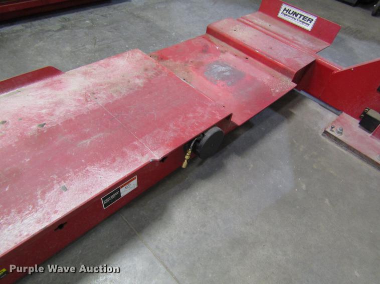 image for item DB1240 Hunter L441 alignment lift