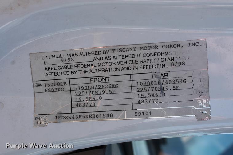 image for item DB5095 1999 Ford F450 Super Duty XLT Crew Cab flatbed truck