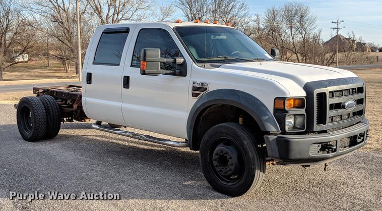 image for item DB5114 2008 Ford F550 Super Duty XL Crew Cab truck cab and chassis