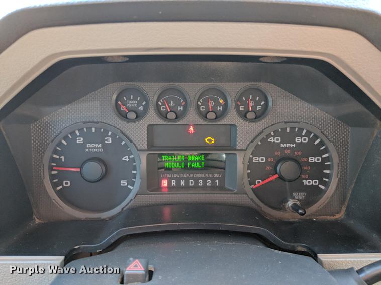 image for item DB5114 2008 Ford F550 Super Duty XL Crew Cab truck cab and chassis