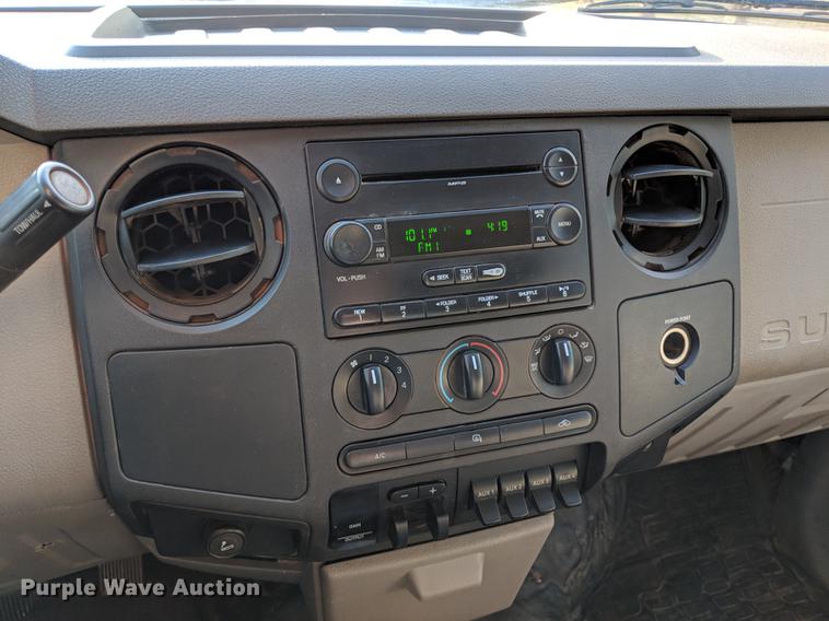 image for item DB5114 2008 Ford F550 Super Duty XL Crew Cab truck cab and chassis