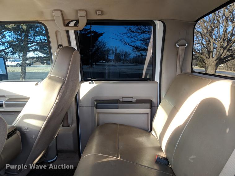 image for item DB5114 2008 Ford F550 Super Duty XL Crew Cab truck cab and chassis