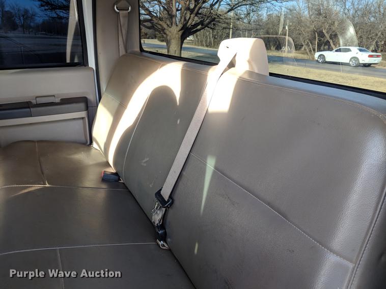 image for item DB5114 2008 Ford F550 Super Duty XL Crew Cab truck cab and chassis