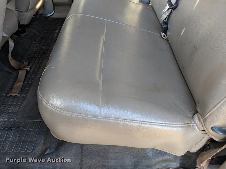 image for item DB5114 2008 Ford F550 Super Duty XL Crew Cab truck cab and chassis