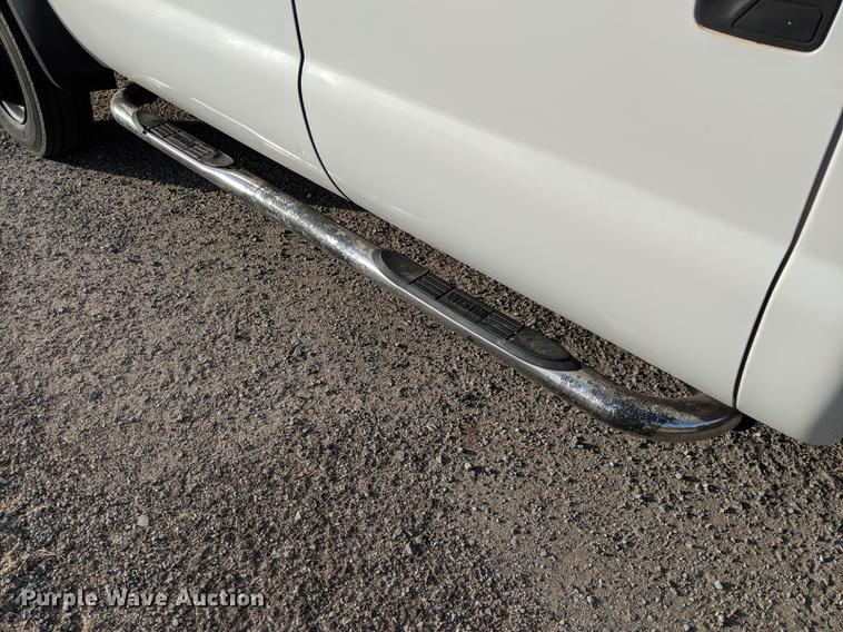 image for item DB5114 2008 Ford F550 Super Duty XL Crew Cab truck cab and chassis