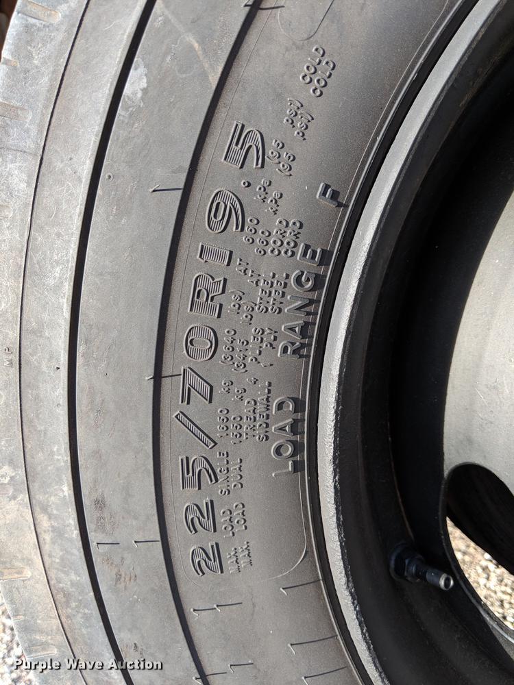 image for item DB5114 2008 Ford F550 Super Duty XL Crew Cab truck cab and chassis