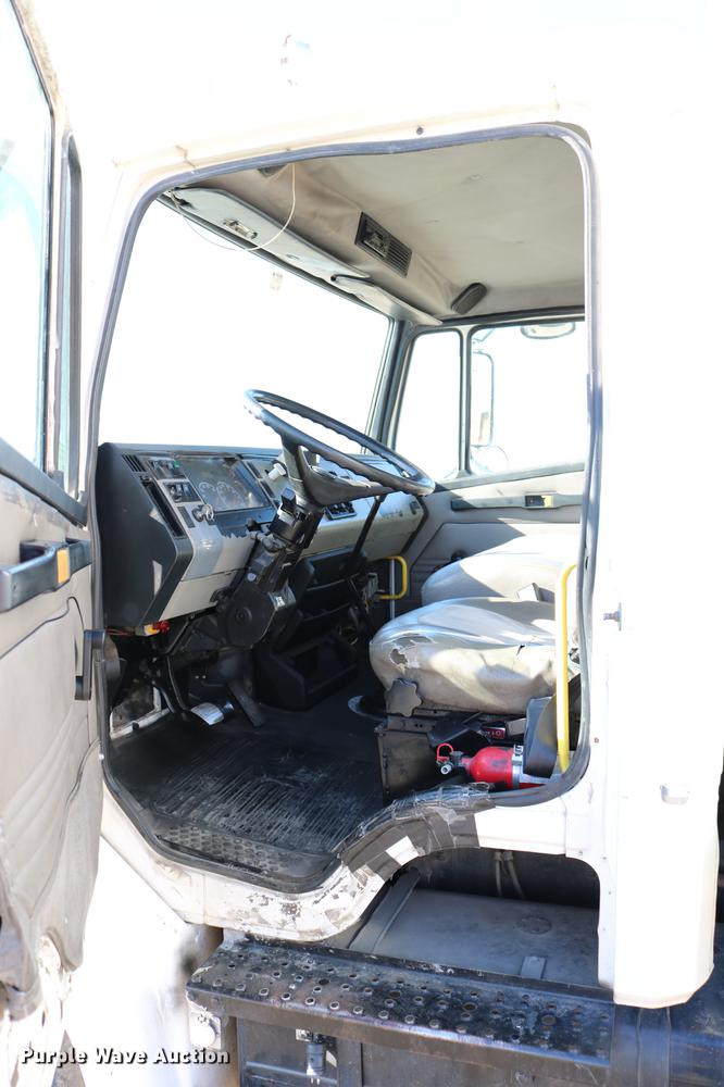 image for item DB6596 2004 Freightliner FL70 box truck