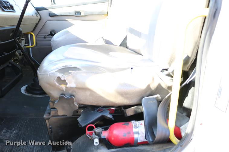 image for item DB6596 2004 Freightliner FL70 box truck