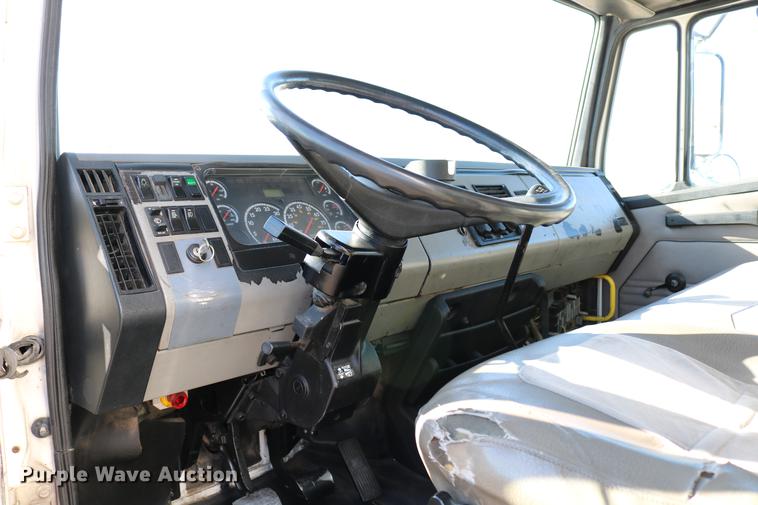 image for item DB6596 2004 Freightliner FL70 box truck