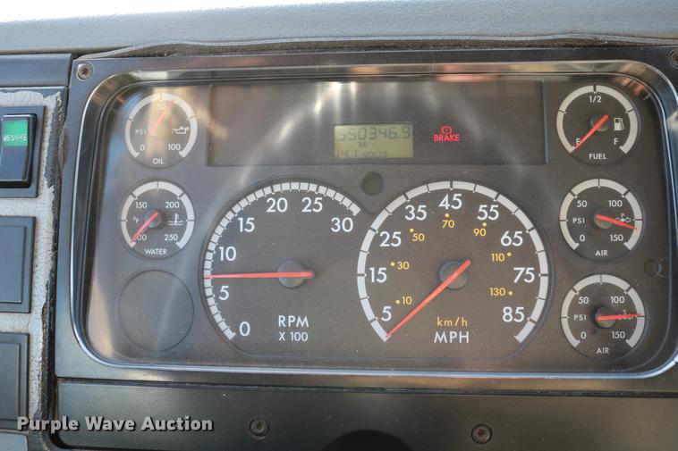 image for item DB6596 2004 Freightliner FL70 box truck