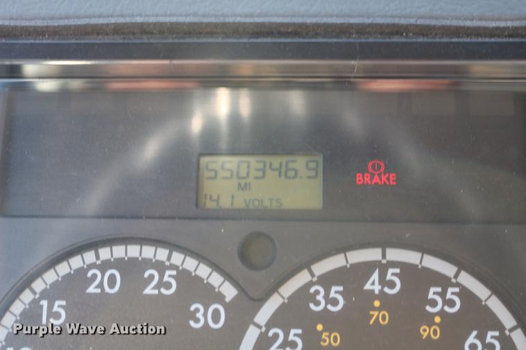 image for item DB6596 2004 Freightliner FL70 box truck