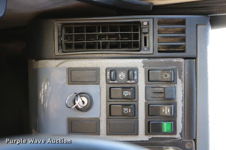 image for item DB6596 2004 Freightliner FL70 box truck