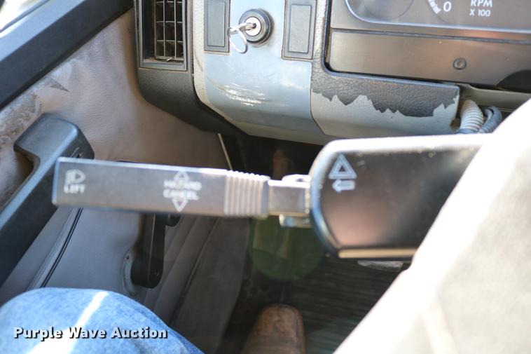 image for item DB6596 2004 Freightliner FL70 box truck