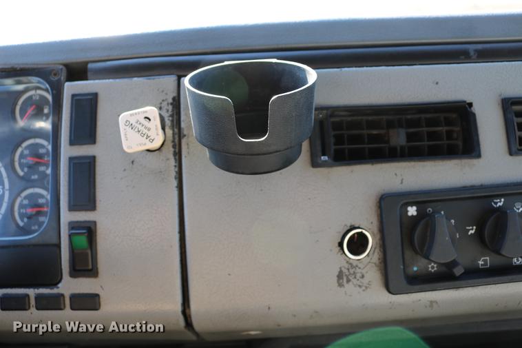 image for item DB6596 2004 Freightliner FL70 box truck