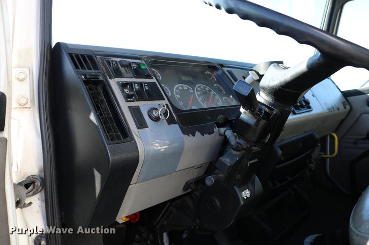 image for item DB6596 2004 Freightliner FL70 box truck