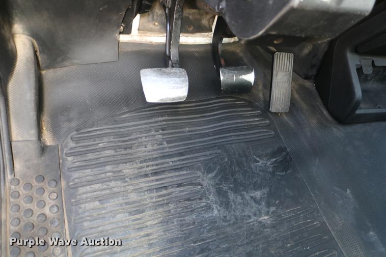 image for item DB6596 2004 Freightliner FL70 box truck