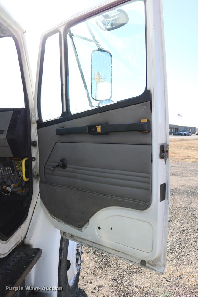 image for item DB6596 2004 Freightliner FL70 box truck