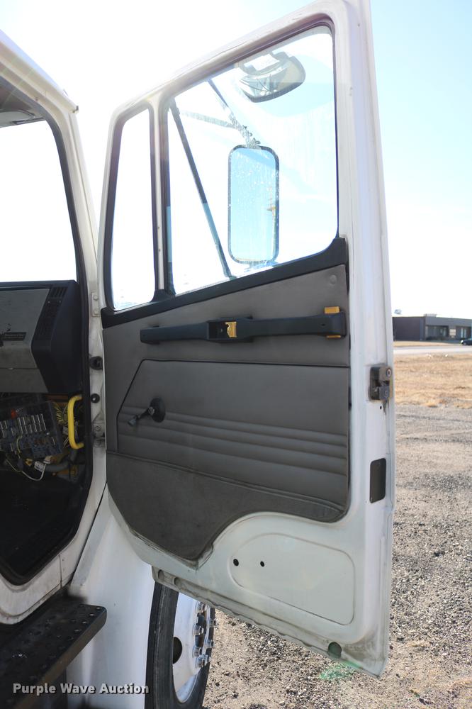 image for item DB6596 2004 Freightliner FL70 box truck