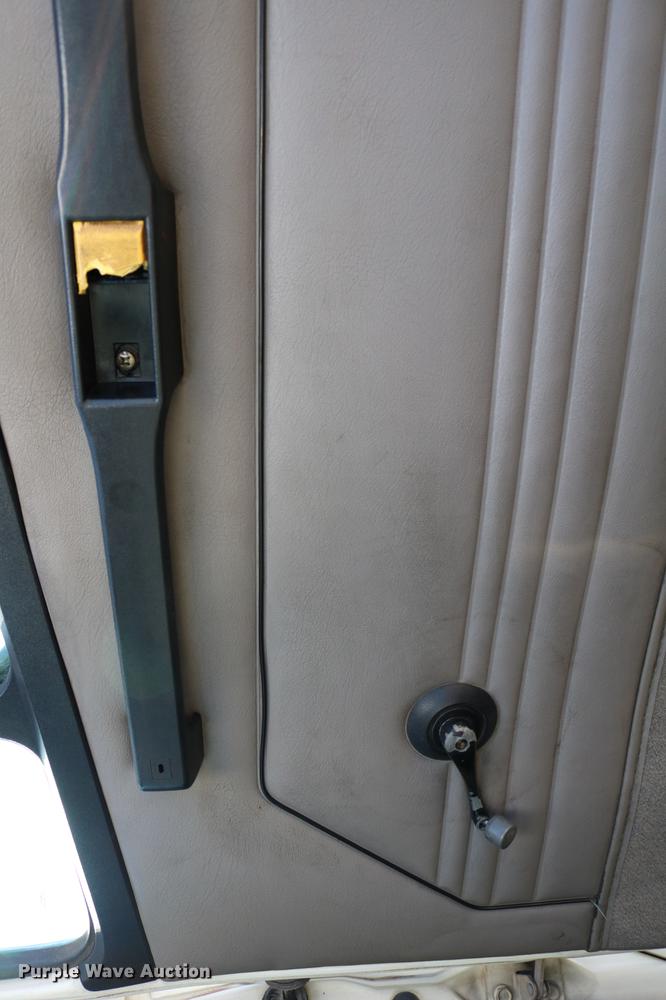 image for item DB6596 2004 Freightliner FL70 box truck