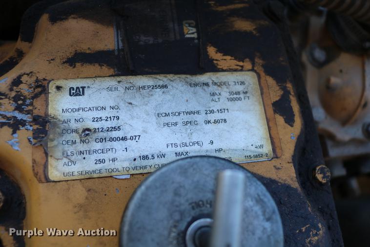 image for item DB6596 2004 Freightliner FL70 box truck