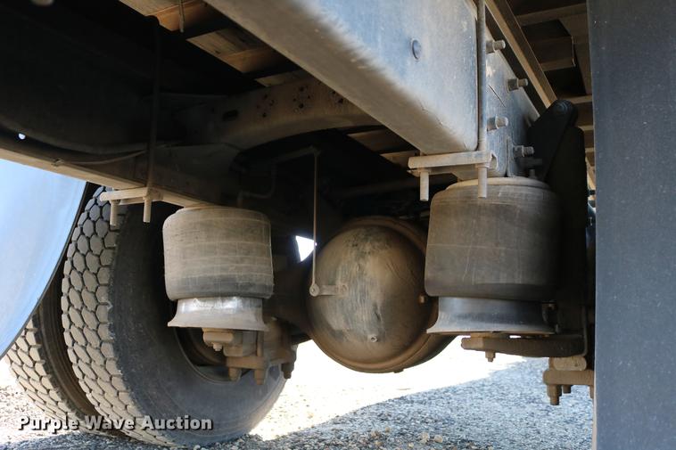 image for item DB6596 2004 Freightliner FL70 box truck