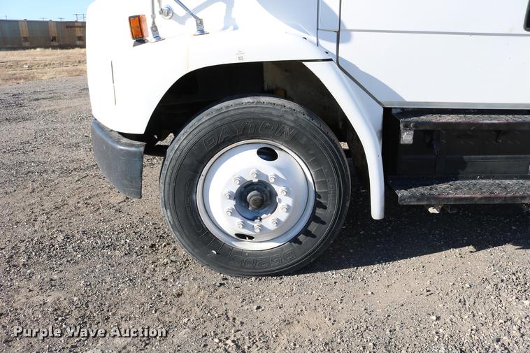 image for item DB6596 2004 Freightliner FL70 box truck