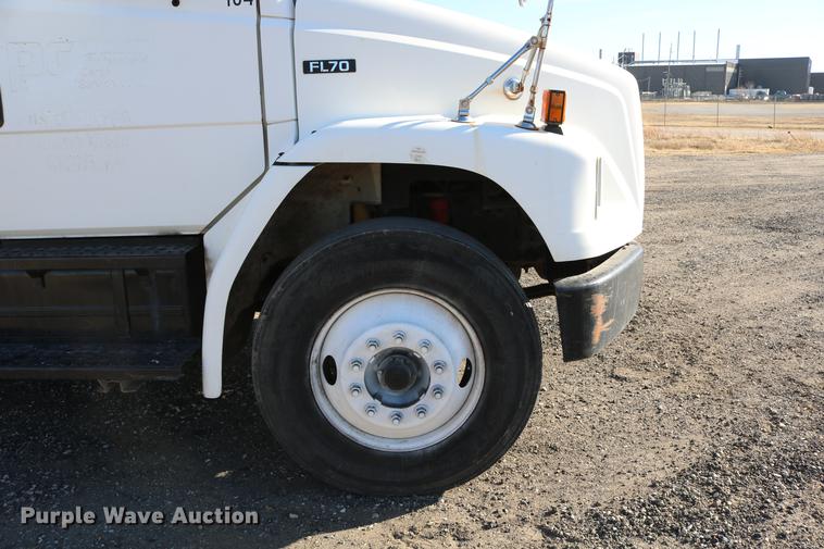 image for item DB6596 2004 Freightliner FL70 box truck