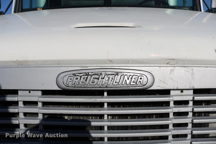 image for item DB6596 2004 Freightliner FL70 box truck