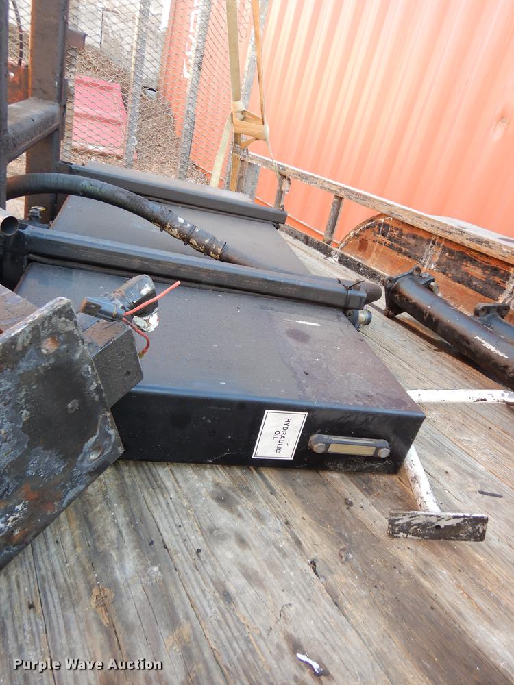 image for item DC0260 2009 IMT 12/78Z series crane grapple