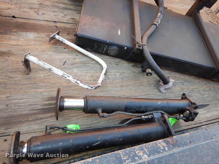 image for item DC0260 2009 IMT 12/78Z series crane grapple