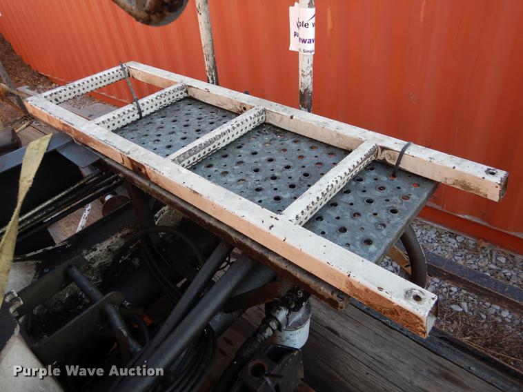 image for item DC0260 2009 IMT 12/78Z series crane grapple