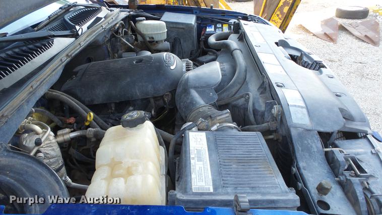 image for item DC0583 2003 Chevrolet Silverado 2500HD Ext. Cab pickup truck