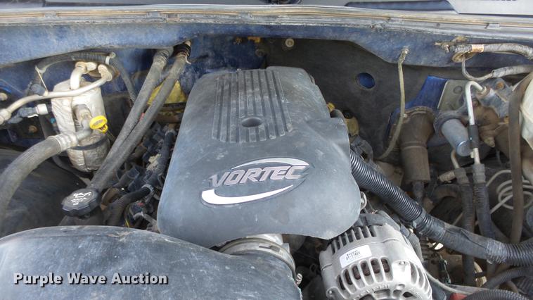 image for item DC0583 2003 Chevrolet Silverado 2500HD Ext. Cab pickup truck