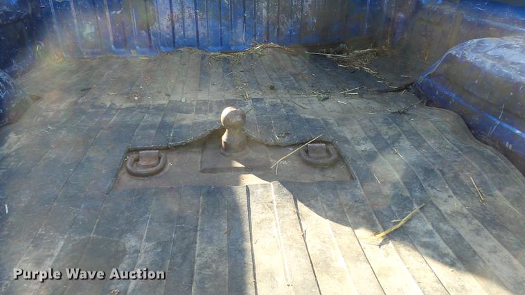 image for item DC0583 2003 Chevrolet Silverado 2500HD Ext. Cab pickup truck