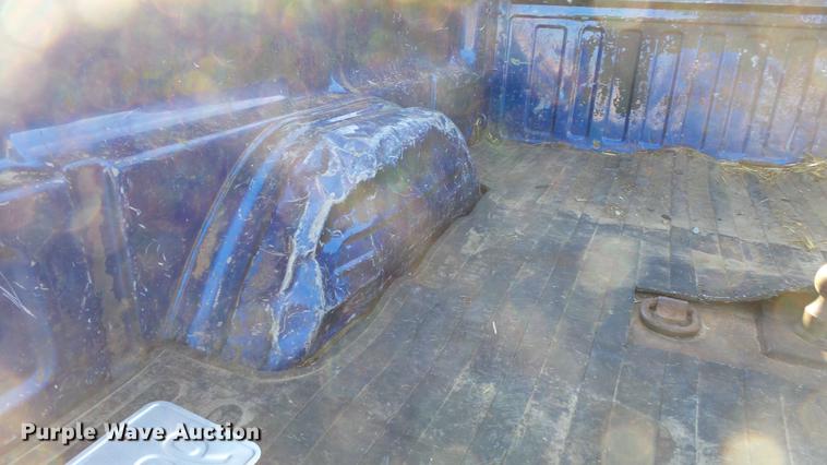 image for item DC0583 2003 Chevrolet Silverado 2500HD Ext. Cab pickup truck