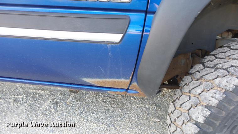 image for item DC0583 2003 Chevrolet Silverado 2500HD Ext. Cab pickup truck