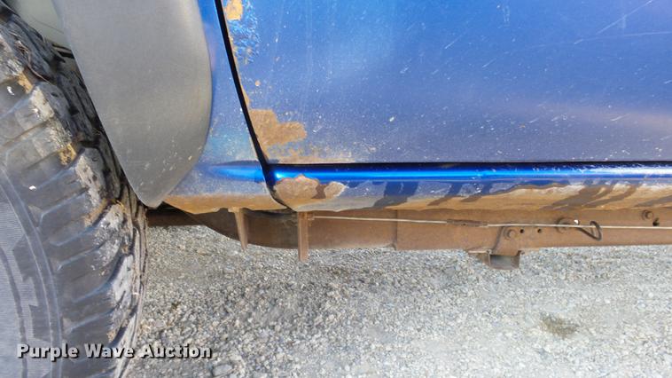 image for item DC0583 2003 Chevrolet Silverado 2500HD Ext. Cab pickup truck