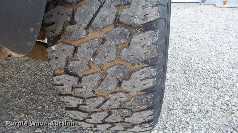 image for item DC0583 2003 Chevrolet Silverado 2500HD Ext. Cab pickup truck