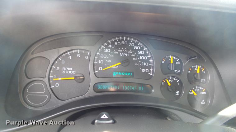 image for item DC0623 2004 GMC Sierra 1500 Ext. Cab pickup truck