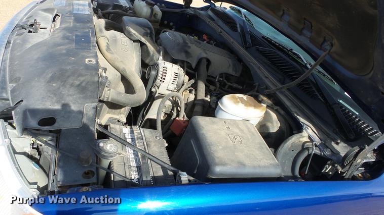 image for item DC0623 2004 GMC Sierra 1500 Ext. Cab pickup truck