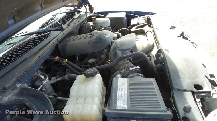 image for item DC0623 2004 GMC Sierra 1500 Ext. Cab pickup truck