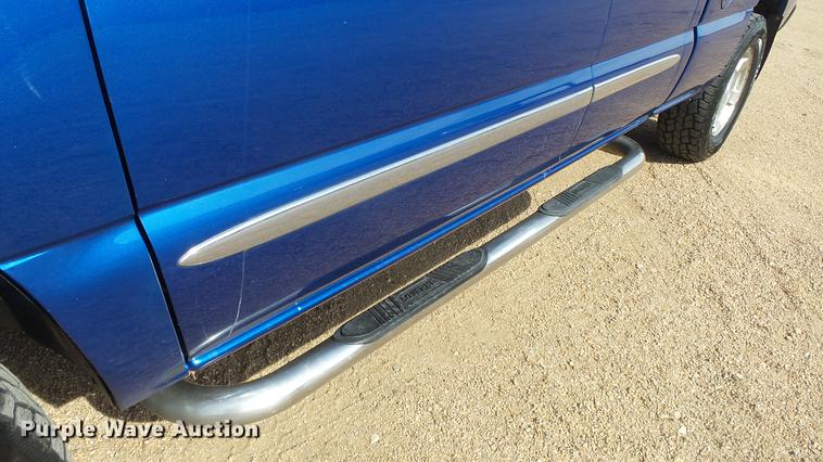 image for item DC0623 2004 GMC Sierra 1500 Ext. Cab pickup truck