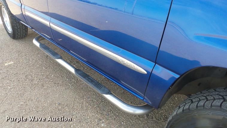 image for item DC0623 2004 GMC Sierra 1500 Ext. Cab pickup truck