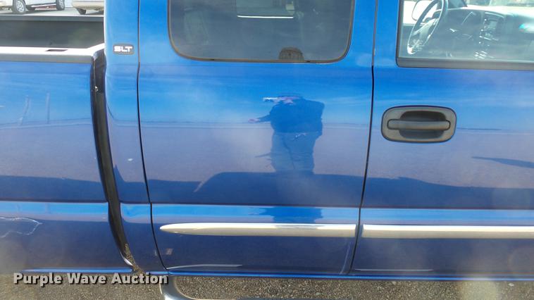 image for item DC0623 2004 GMC Sierra 1500 Ext. Cab pickup truck